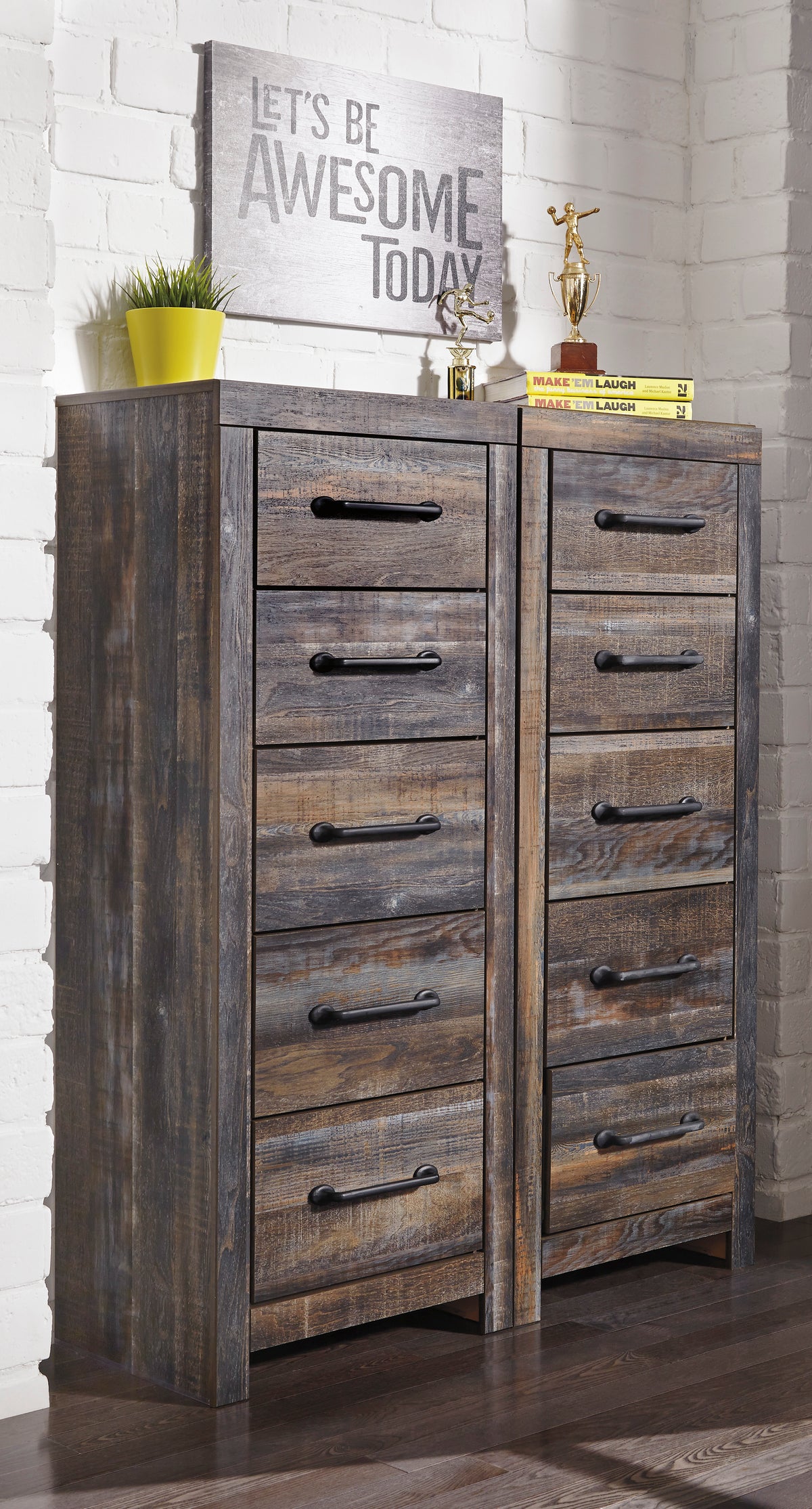 Drystan Bedroom Set